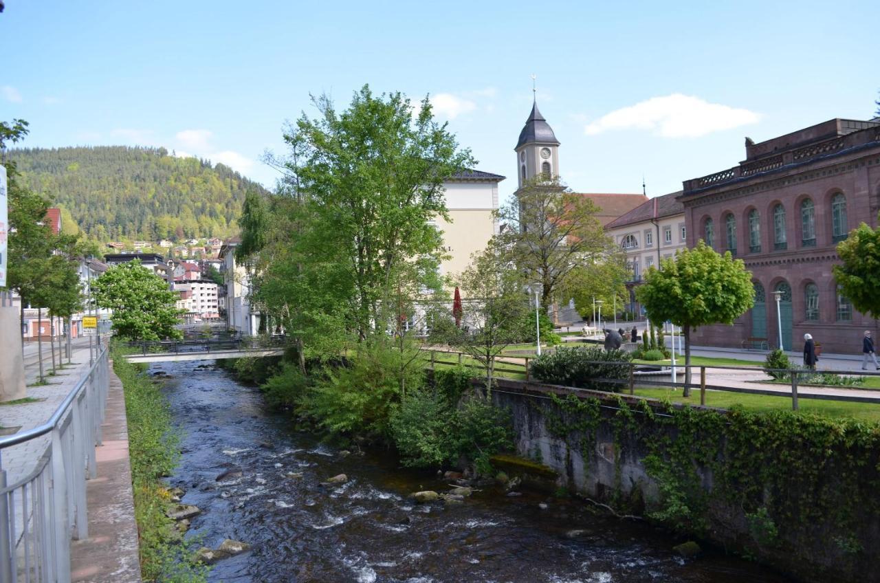 Ferienwohnung Am Kurpark Bad Wildbad Exterior photo